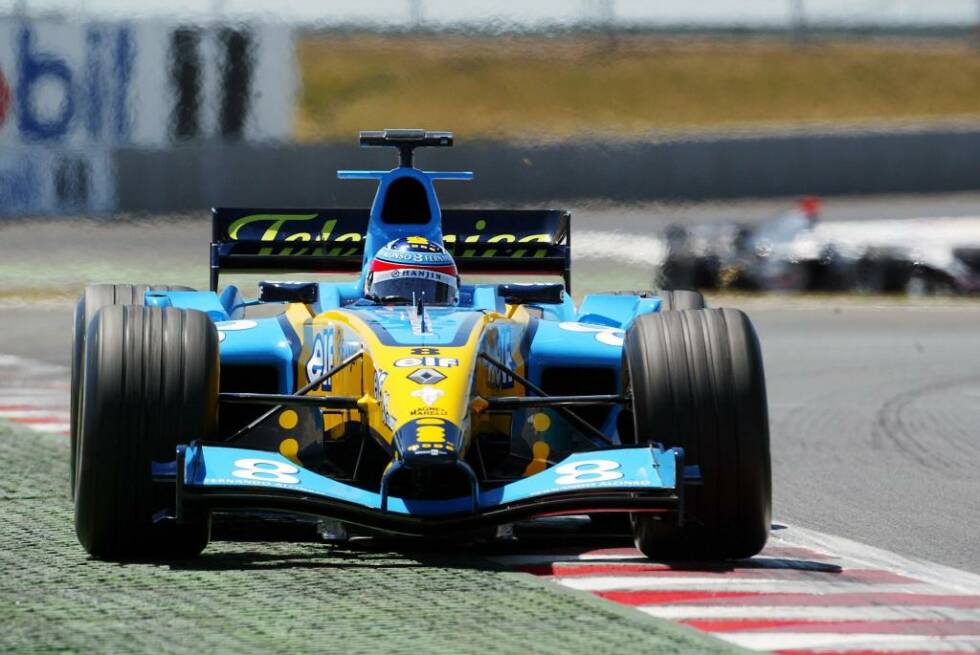Foto zur News: 2004: Renault R24 - Fahrer: Fernando Alonso, Jarno Trulli, Jacques Villeneuve