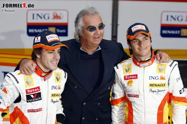 Nachdem er 2009 von Renault rausgeworfen wird, macht Piquet die Sache öffentlich. Die Folge: Flavio Briatore und Pat Symonds müssen gehen, Renault verliert seinen Hauptsponsor und wird zu einer zweijährigen Bewährungsstrafe verurteilt. Den Sieg dürfen Renault und Alonso allerdings behalten. Foto zur News: Nachdem er 2009 von Renault rausgeworfen wird, macht Piquet die Sache öffentlich. Die Folge: Flavio Briatore und Pat Symonds müssen gehen, Renault verliert seinen Hauptsponsor und wird zu einer zweijährigen Bewährungsstrafe verurteilt. Den Sieg dürfen Renault und Alonso allerdings behalten.