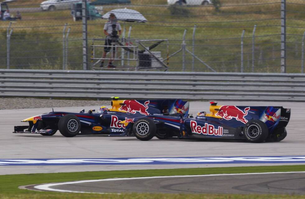 Foto zur News: Auch Webber gewinnt anschließend nie wieder einen Grand Prix, am Ende des Jahres beendet er seine Formel-1-Karriere. Die fünf gemeinsamen Red-Bull-Jahre mit Vettel sind ohnehin von Kontroversen überschattet. Man denke zum Beispiel an den Crash der beiden 2010 in Istanbul ...