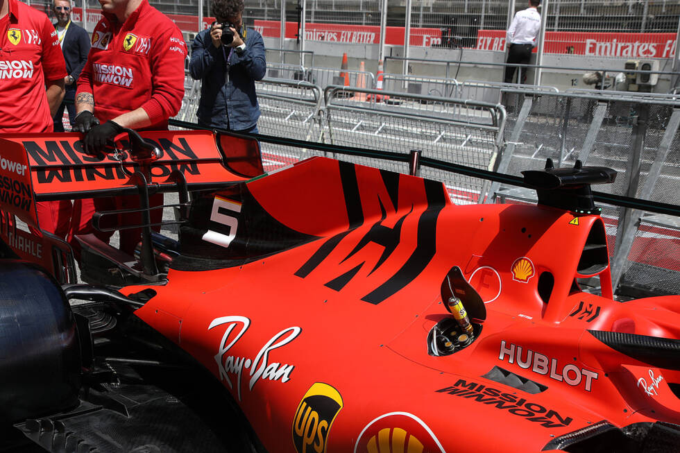 Foto zur News: Ferrari SF90: Motorhaube