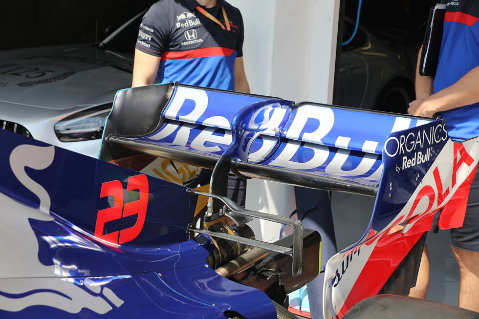 Foto zur News: Toro Rosso STR14: Heckflügel