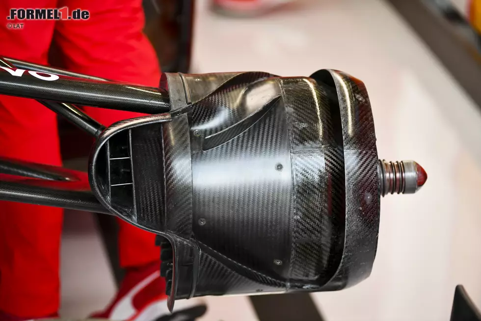 Foto zur News: Ferrari SF90: Bremskühlung