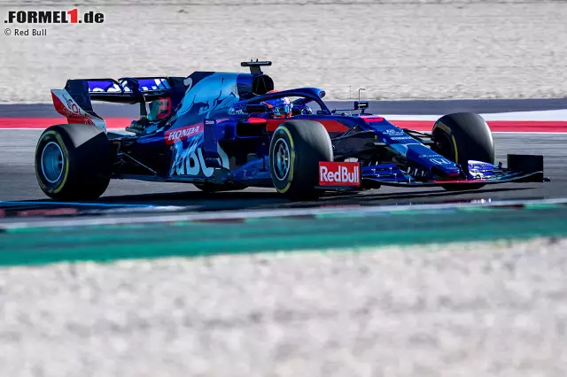 Foto zur News: Alexander Albon und Daniil Kwjat haben mit dem Toro Rosso STR14 bereits die erste Ausfahrt unternommen. Hier sind die Bilder vom Shakedown in Misano in Italien!