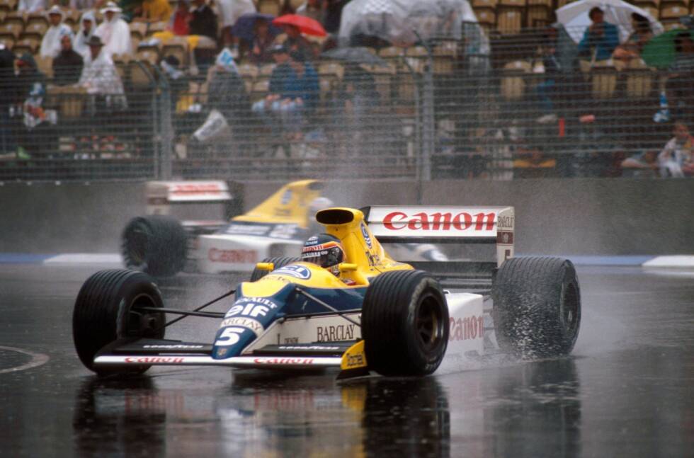Foto zur News: Der FW13 bringt Williams (mit Renault-Werksmotoren) zurück auf die Siegerstraße, als Thierry Boutsen, ein belgischer Regenspezialist, den Grand Prix von Kanada gewinnt.