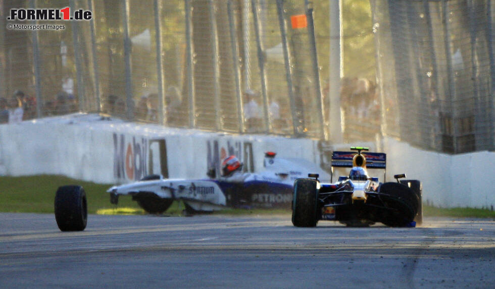 #7 Robert Kubica/Sebastian Vettel 2009: Im Kampf um Rang zwei geraten Kubica (BMW-Sauber) und Vettel (Red Bull) in der Schlussphase des GP aneinander. Nach einer Berührung in Kurve 3 fliegen beide unabhängig voneinander wegen ihrer beschädigten Boliden in die Streckenbegrenzung - Ärger statt Champagner. #7 Robert Kubica/Sebastian Vettel 2009: Im Kampf um Rang zwei geraten Kubica (BMW-Sauber) und Vettel (Red Bull) in der Schlussphase des GP aneinander. Nach einer Berührung in Kurve 3 fliegen beide unabhängig voneinander wegen ihrer beschädigten Boliden in die Streckenbegrenzung - Ärger statt Champagner.