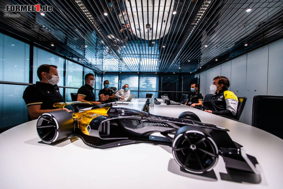 Foto zur News: ... war Alonso Teil des Renault-Werksprojekts.