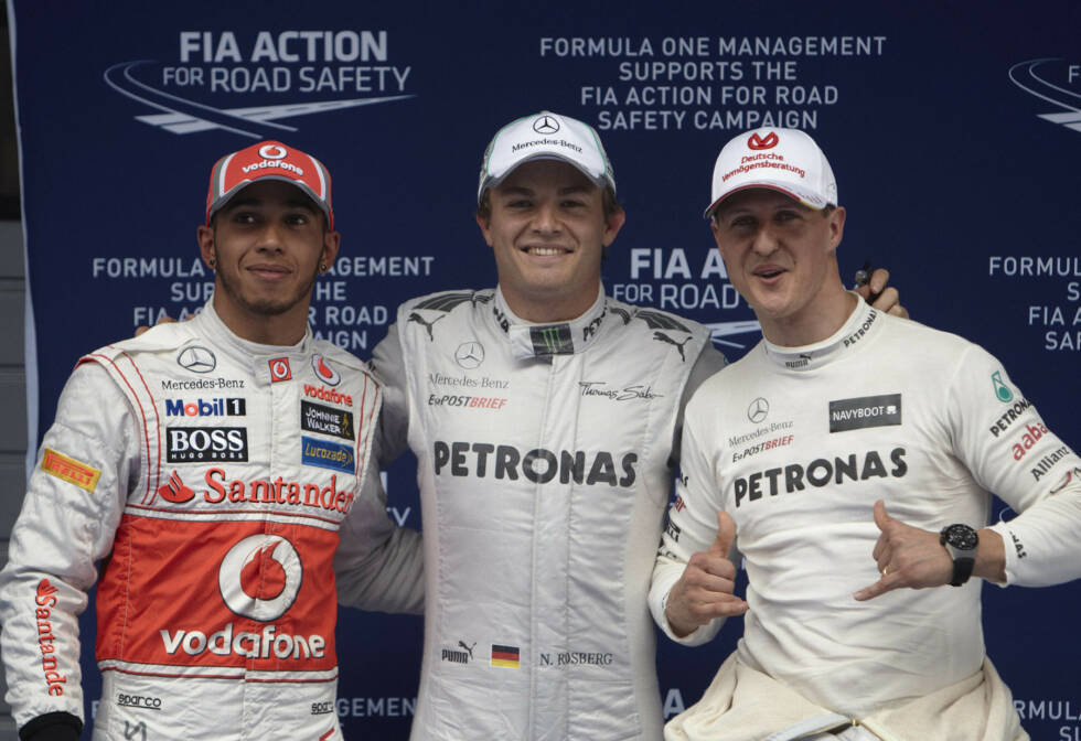 Foto zur News: Fazit: Die Geschichtsbücher würden komplett anders aussehen. Während &quot;Schumi&quot; sogar achtmal Weltmeister geworden wäre, hätte Hamilton &quot;nur&quot; fünf Titel auf dem Konto und wäre damit auf einem Level mit Prost, der ebenfalls bei fünf stehen würde. Räikkönen und Keke Rosberg wären nie Weltmeister geworden - dafür Irvine, Pironi und Reutemann.
