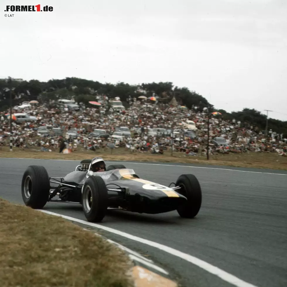 Foto zur News: East London (1965) - Lediglich dreimal ist die Königsklasse auf dem Prince George Circuit zu Gast, 1965 gewinnt Jim Clark dabei den Saisonauftakt. Ab 1967 zieht der Große Preis von Südafrika nach Kyalami um. Apropos ...