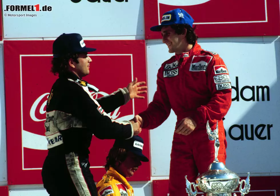 Foto zur News: Der Franzose gewinnt 40,5 Sekunden vor Keke Rosberg und 59,1 Sekunden vor Polesetter Elio de Angelis (im Foto links) auf Lotus.