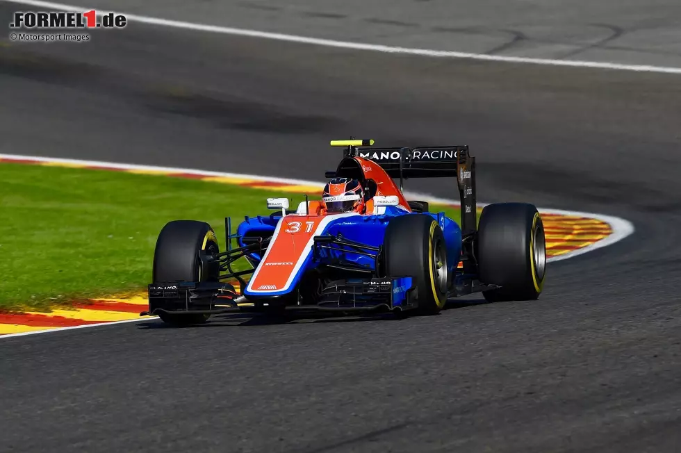 Ocon holt im unterlegenen Manor MRT05 keine WM-Punkte und erzielt nur P12 als persönliche Bestleistung, hat aber immerhin Wehrlein mit 6:3 im Qualifying gut im Griff. Dafür ... Foto zur News: Ocon holt im unterlegenen Manor MRT05 keine WM-Punkte und erzielt nur P12 als persönliche Bestleistung, hat aber immerhin Wehrlein mit 6:3 im Qualifying gut im Griff. Dafür ...