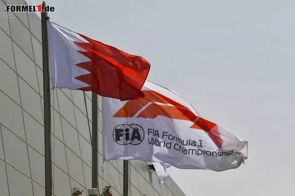 Das bekannteste Beispiel aus der jüngeren Vergangenheit ist Bahrain. 2011 musste der Saisonauftakt aus politischen Gründen ausfallen - einmalig in der Formel 1. Der Arabische Frühling sorgte für Unruhen im Land und im Februar auch für vier Todesfälle bei Protesten. Foto zur News: Das bekannteste Beispiel aus der jüngeren Vergangenheit ist Bahrain. 2011 musste der Saisonauftakt aus politischen Gründen ausfallen - einmalig in der Formel 1. Der Arabische Frühling sorgte für Unruhen im Land und im Februar auch für vier Todesfälle bei Protesten.