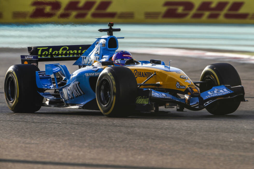 Foto zur News: Fernando Alonso im Renault R25