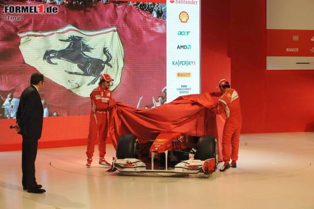 Vorhang auf für die neuen Formel-1-Autos für die Saison 2020! In dieser Fotostrecke zeigen wir alle Neuwagen nach ihrer jeweiligen Vorstellung durch die Teams - in chronologischer Reihenfolge! Vorhang auf für die neuen Formel-1-Autos für die Saison 2020! In dieser Fotostrecke zeigen wir alle Neuwagen nach ihrer jeweiligen Vorstellung durch die Teams - in chronologischer Reihenfolge!