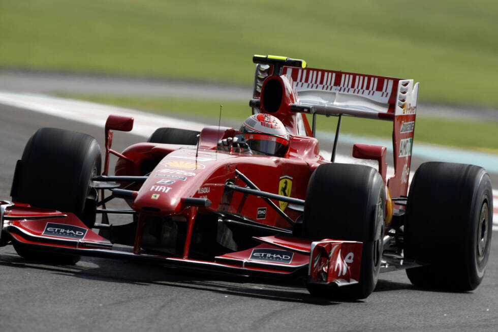 Foto zur News: Ende 2009 ist Kimi Räikkönen die Lust auf die Formel 1 vergangen. Obwohl er bei Ferrari noch einen Vertrag für 2010 hat, verlässt der Weltmeister von 2007 die Formel 1 und wechselt in die Rallye-WM, wo er allerdings mehr durch Abflüge als durch sportliche Highlights auffällt.