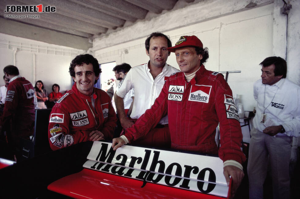 Drei Jahre später erfolgt ein Sinneswandel. Auch weil er Geld für seine Fluglinie braucht, kehrt Lauda mit McLaren in die Formel 1 zurück. Gleich im dritten Rennen nach seinem Comeback gewinnt er in Long Beach, 1984 krönt Lauda seine Karriere mit dem dritten WM-Titel - und hängt Ende 1985 den Formel-1-Helm endgültig an den Nagel. Drei Jahre später erfolgt ein Sinneswandel. Auch weil er Geld für seine Fluglinie braucht, kehrt Lauda mit McLaren in die Formel 1 zurück. Gleich im dritten Rennen nach seinem Comeback gewinnt er in Long Beach, 1984 krönt Lauda seine Karriere mit dem dritten WM-Titel - und hängt Ende 1985 den Formel-1-Helm endgültig an den Nagel.