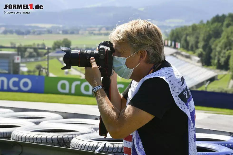 ... wie bei den Fotografen von Motorsport Images, die uns diese Bilder vom etwas anderen Medientag in Spielberg erstellt haben. Foto zur News: ... wie bei den Fotografen von Motorsport Images, die uns diese Bilder vom etwas anderen Medientag in Spielberg erstellt haben.