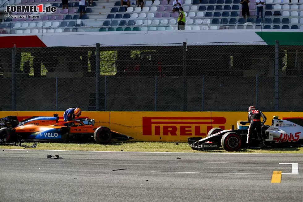 ... Kevin Magnussen. Beide aber steigen unverletzt aus ihren kaputten Fahrzeugen und ... Foto zur News: ... Kevin Magnussen. Beide aber steigen unverletzt aus ihren kaputten Fahrzeugen und ...