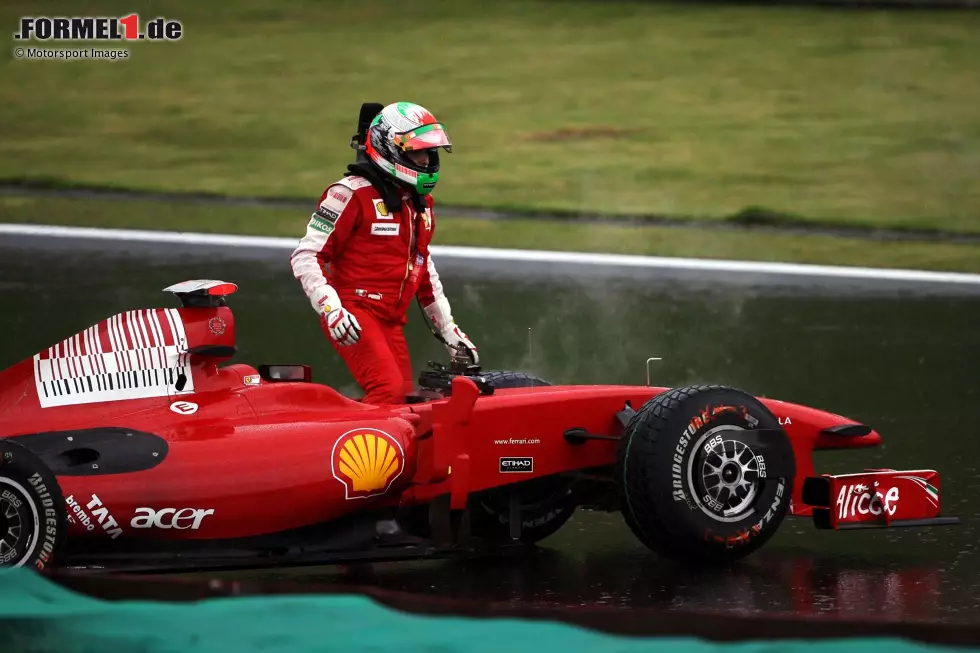 Flop: Giancarlo Fisichella. Für Force India noch Zweiter in Spa, dann Ferrari-Ersatzmann für Felipe Massa im Jahr 2009 - als Nachfolger von Badoer. Doch in fünf Rennen für Ferrari kommt Fisichella nur zwei Mal in die Top 10, holt keine Punkte. Teamkollege Kimi Räikkönen steht immerhin einmal auf dem Podest. Foto zur News: Flop: Giancarlo Fisichella. Für Force India noch Zweiter in Spa, dann Ferrari-Ersatzmann für Felipe Massa im Jahr 2009 - als Nachfolger von Badoer. Doch in fünf Rennen für Ferrari kommt Fisichella nur zwei Mal in die Top 10, holt keine Punkte. Teamkollege Kimi Räikkönen steht immerhin einmal auf dem Podest.