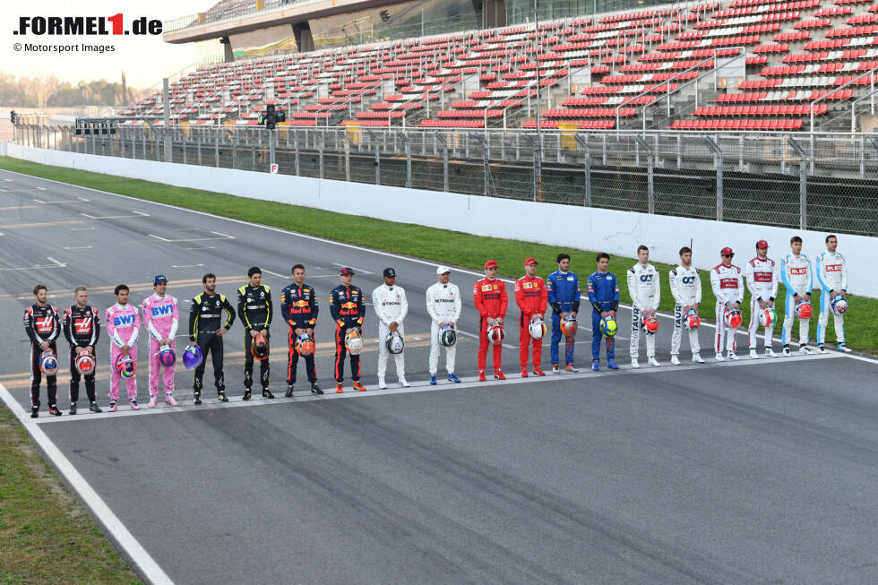 Wer in den zurückliegenden drei Saisons in der Formel 1 mindestens ein Rennen gefahren ist, kommt für eine neue Formel-1-Superlizenz in Frage. Das sind genau zehn Fahrer. Wir stellen sie in dieser Fotostrecke vor! Wer in den zurückliegenden drei Saisons in der Formel 1 mindestens ein Rennen gefahren ist, kommt für eine neue Formel-1-Superlizenz in Frage. Das sind genau zehn Fahrer. Wir stellen sie in dieser Fotostrecke vor!