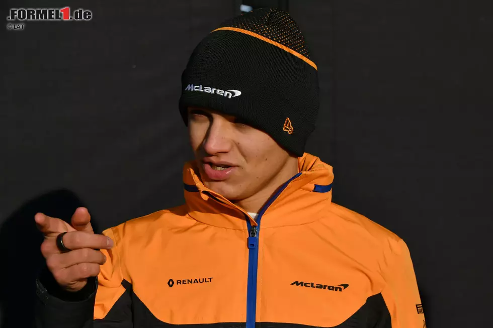 #10: Lando Norris (McLaren) - 1,65 Millionen Follower. Norris war schon bekannt für seine Social-Skills, da fuhr er noch gar nicht in der Formel 1. Beliebt ist er besonders aufgrund seiner witzigen Memes - und Lachflashs im Live-TV! Foto zur News: #10: Lando Norris (McLaren) - 1,65 Millionen Follower. Norris war schon bekannt für seine Social-Skills, da fuhr er noch gar nicht in der Formel 1. Beliebt ist er besonders aufgrund seiner witzigen Memes - und Lachflashs im Live-TV!