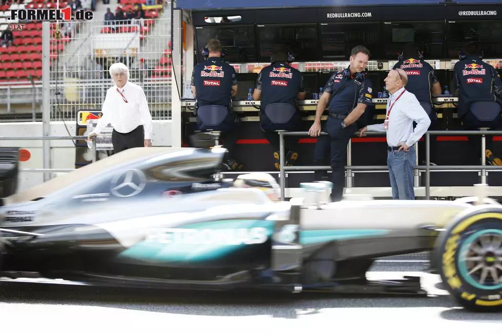 Christian Horner: "Wow, was für eine ausgezeichnete Leistung! Das ist so viel wie fünf Saisons mit lauter Siegen. Er geht in die Geschichtsbücher ein als erfolgreichster Fahrer. Hut ab und Gratulation dazu." Foto zur News: Christian Horner: "Wow, was für eine ausgezeichnete Leistung! Das ist so viel wie fünf Saisons mit lauter Siegen. Er geht in die Geschichtsbücher ein als erfolgreichster Fahrer. Hut ab und Gratulation dazu."