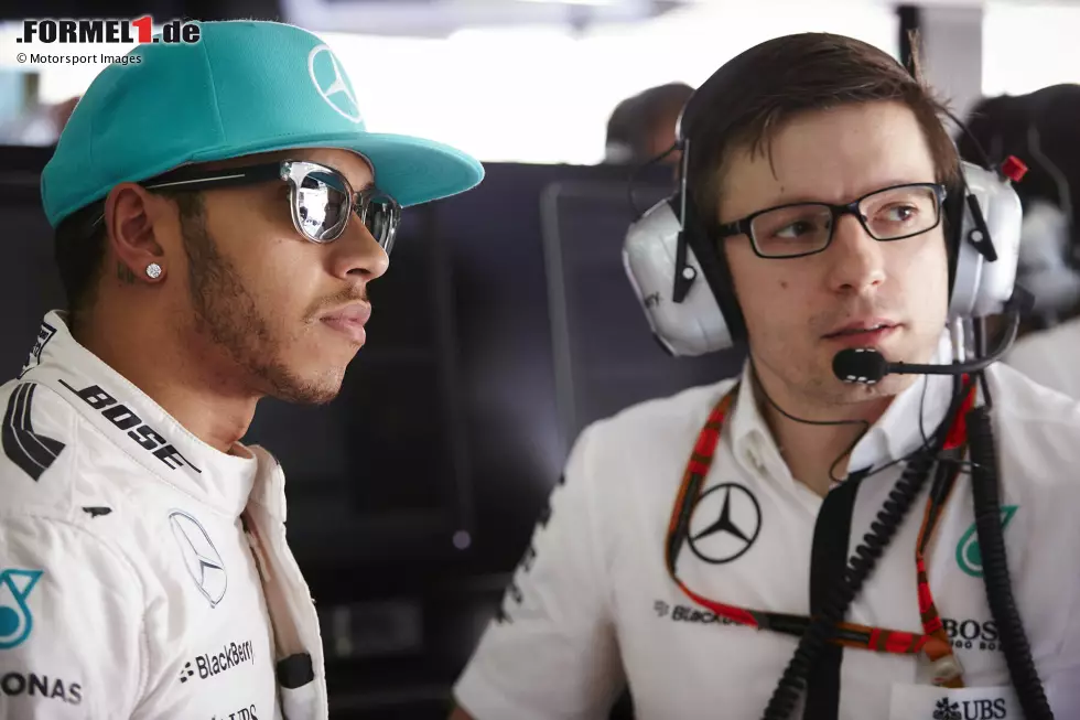 "... Lewis lässt gar keine Anzeichen erkennen, dass er aufgeben oder langsamer werden würde oder so. Ich glaube eher: Das geht so weiter. Er wird weitere Meilensteine erreichen. Das liegt auch an seiner Arbeitsweise, an seiner Entschlossenheit zu siegen und immer besser zu werden. Da kommt der Rest nicht überraschend." Foto zur News: "... Lewis lässt gar keine Anzeichen erkennen, dass er aufgeben oder langsamer werden würde oder so. Ich glaube eher: Das geht so weiter. Er wird weitere Meilensteine erreichen. Das liegt auch an seiner Arbeitsweise, an seiner Entschlossenheit zu siegen und immer besser zu werden. Da kommt der Rest nicht überraschend."