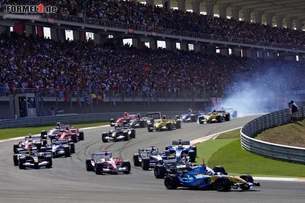 Foto zur News: Der Große Preis der Türkei steht vor einer Rückkehr in den Formel-1-Kalender. Bereits von 2005 bis 2011 war die Königsklasse auf dem Istanbul Circuit nahe der Metropole zu Gast. Die Fans haben die Strecke von Hermann Tilke dabei in bester Erinnerung.