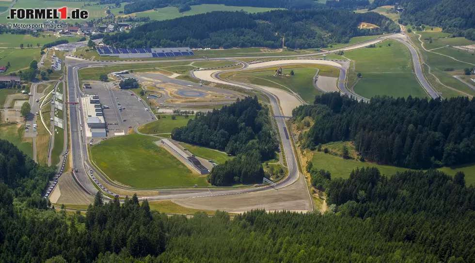 Foto zur News: Not macht erfinderisch: Das Coronavirus-bedingt zweite Österreich-Rennen der Formel 1 2020 in Spielberg heißt offiziell &quot;Steiermark-Grand-Prix&quot;. Doch die Formel 1 ist seit 1950 schon mehrfach von ihrer traditionellen Länderbezeichnung der einzelnen Rennen abgewichen. Unsere Fotostrecke zeigt die außergewöhnlichsten Grand-Prix-Namen!