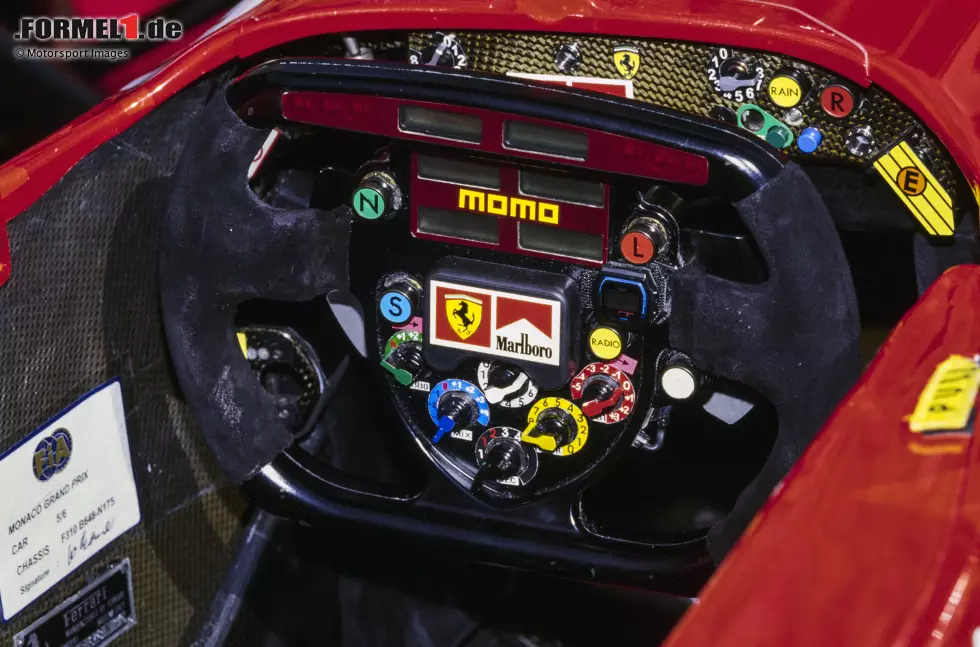 Wie rasant die Entwicklung jetzt voranschreitet, das zeigt der Blick in das Cockpit des Ferrari F310B von 1997: Innerhalb weniger Monate sind viele weitere Schalter und Knöpfe dazugekommen! Foto zur News: Wie rasant die Entwicklung jetzt voranschreitet, das zeigt der Blick in das Cockpit des Ferrari F310B von 1997: Innerhalb weniger Monate sind viele weitere Schalter und Knöpfe dazugekommen!