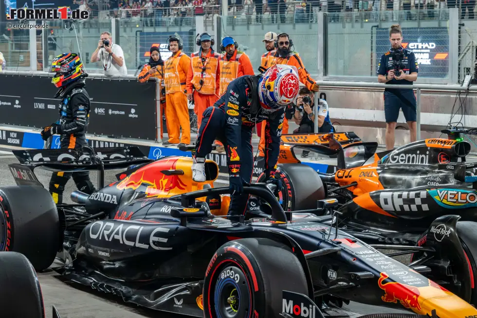 Foto zur News: 1. Red Bull - Letzter Sieg: Großer Preis von Abu Dhabi 2025 mit Max Verstappen
