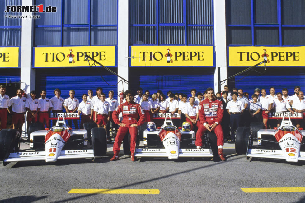 McLaren erlebt 1988 eine Formel-1-Saison der Superlative. Denn der MP4/4 erweist sich in den Händen von Ayrton Senna und Alain Prost als bestes Formel-1-Auto des Jahres, vielleicht als eines der besten aller Zeiten. Und das hier ist die Geschichte dieser einmaligen Rennsaison! McLaren erlebt 1988 eine Formel-1-Saison der Superlative. Denn der MP4/4 erweist sich in den Händen von Ayrton Senna und Alain Prost als bestes Formel-1-Auto des Jahres, vielleicht als eines der besten aller Zeiten. Und das hier ist die Geschichte dieser einmaligen Rennsaison!