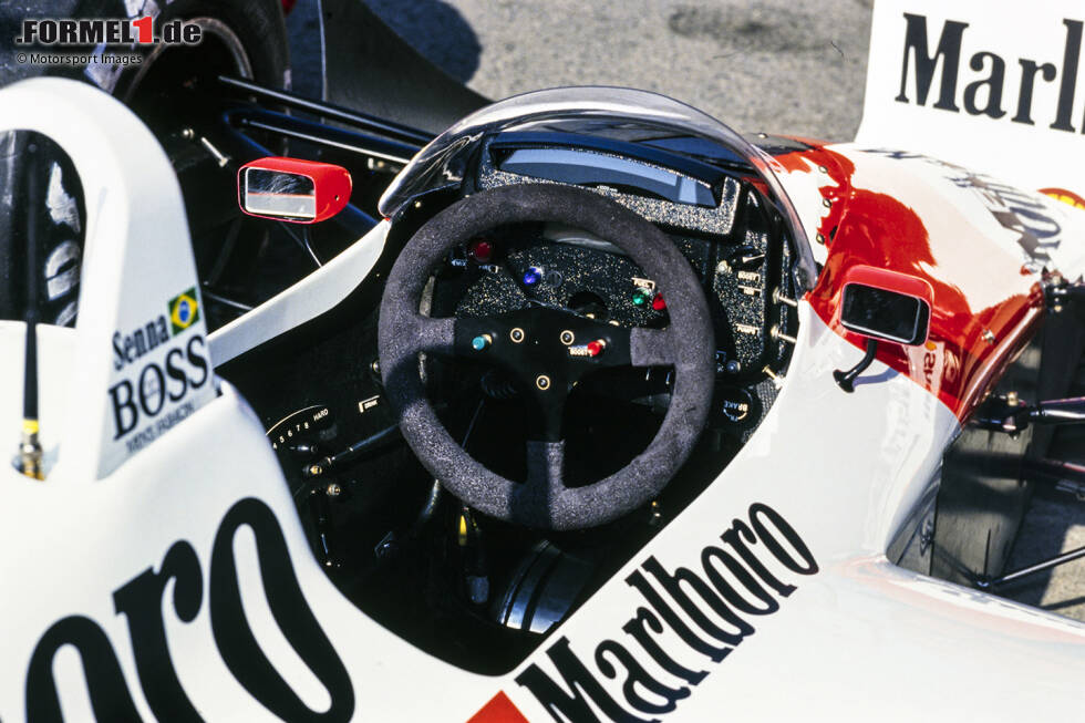 Foto zur News: Übrigens: Von Sennas sensationeller Qualifying-Runde gibt es keine Fernsehbilder. Die TV-Regie zeigen zur betreffenden Zeit andere Fahrer und Onboard-Kameras sind damals noch nicht an jedem Auto angebracht. All das macht diese schnelle Runde umso legendärer!