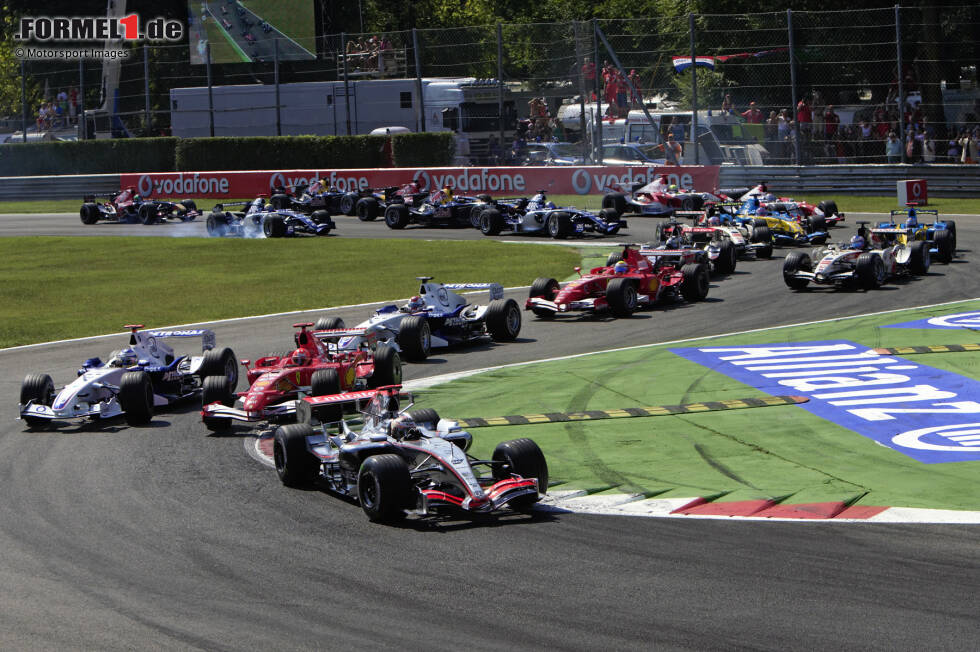 Foto zur News: Das Autodromo Nazionale di Monza weist mit elf Kurven (vier Links- und sieben Rechtskurven) die zweitwenigsten aller Formel-1-Strecken auf. Nur der Red-Bull-Ring in Österreich besitzt weniger Kurven.