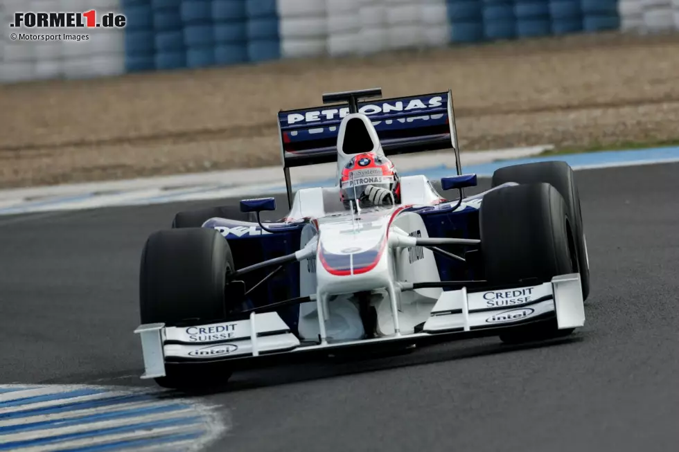 ... bereitet sich BMW auf die neuen Regeln der Saison 2009 vor, mit einem Interimsauto basierend auf dem F1.08 - und schon Front- und Heckflügel nach neuem Standard. Foto zur News: ... bereitet sich BMW auf die neuen Regeln der Saison 2009 vor, mit einem Interimsauto basierend auf dem F1.08 - und schon Front- und Heckflügel nach neuem Standard.
