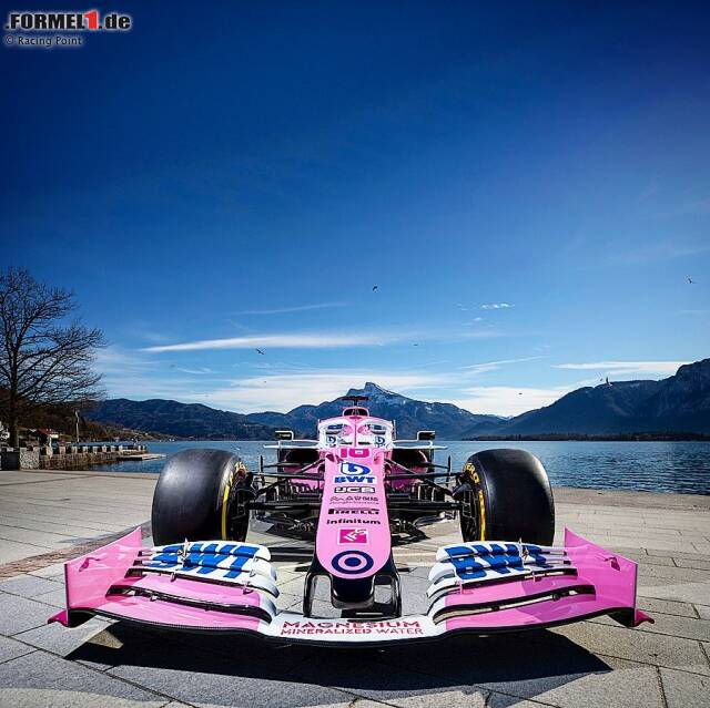 Hier steht der Racing-Point-Rennwagen von Sergio Perez und Lance Stroll im neuen Design für die Formel-1-Saison 2020! Weitere Bilder in unserer Fotostrecke!