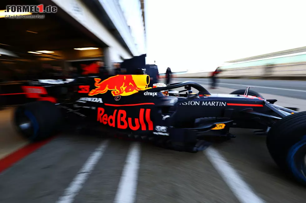 Foto zur News: Der Red-Bull-Honda RB16 bestand am 12. Februar 2020 seine Feuertaufe: Max Verstappen drehte in Silverstone die ersten Runden mit dem Neuwagen. Hier sind die Fotos!