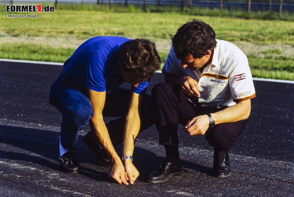 Foto zur News: Formel-1-Fahrer wie Gerhard Berger und Jackie Oliver machen sich selbst ein Bild von den Schäden an der Rennstrecke.