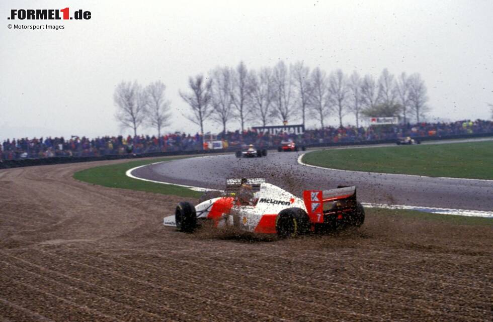 Foto zur News: Doch das Jahr an der Seite von Ayrton Senna wird zum großen Missverständnis. Während der Brasilianer mit 73 Punkten WM-Zweiter wird, holt Andretti lediglich sieben Zähler. Sohn Marco sagt später, dass McLaren seinen Vater sabotiert habe, um Mika Häkkinen ins Auto setzen zu können. Nach P3 in Monza geht er freiwillig zurück in die USA.