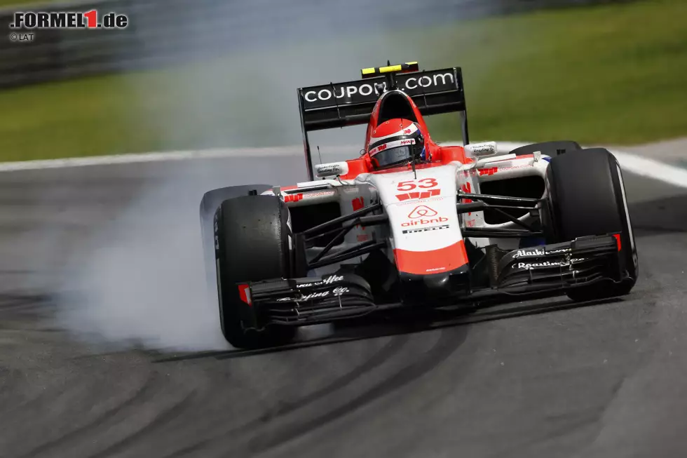 Eigentlich soll er 2014 in Belgien für Max Chilton einspringen, doch Marussia entscheidet sich noch einmal um. Auch sein nächster Einsatz platzt, weil das Team nach dem Tod von Jules Bianchi kein zweites Auto in Sotschi einsetzt und die Saison danach beendet. Erst in Singapur ein Jahr später schlägt die Stunde seines Debüts. Foto zur News: Eigentlich soll er 2014 in Belgien für Max Chilton einspringen, doch Marussia entscheidet sich noch einmal um. Auch sein nächster Einsatz platzt, weil das Team nach dem Tod von Jules Bianchi kein zweites Auto in Sotschi einsetzt und die Saison danach beendet. Erst in Singapur ein Jahr später schlägt die Stunde seines Debüts.
