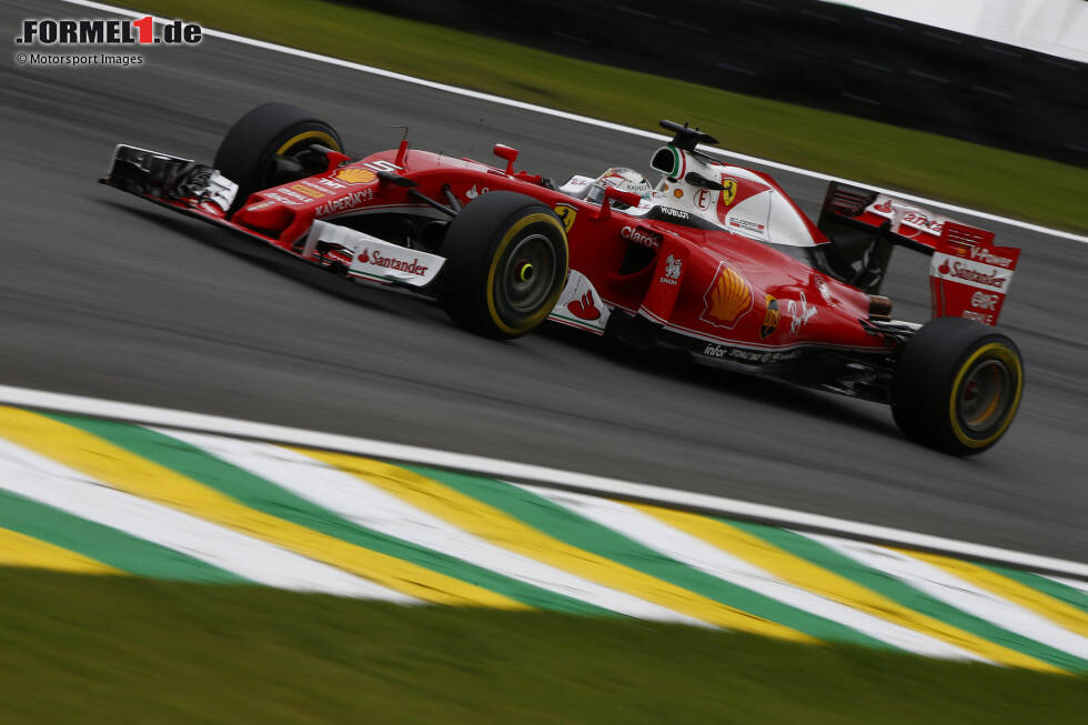 2016: Eine Hommage an die glorreiche Vergangenheit ist das Weiß an der Airbox des SF16-H, das an die Lauda-Jahre von Ferrari erinnert. 2016: Eine Hommage an die glorreiche Vergangenheit ist das Weiß an der Airbox des SF16-H, das an die Lauda-Jahre von Ferrari erinnert.