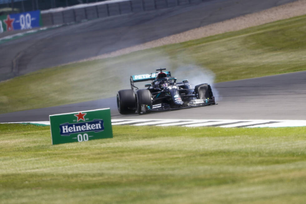 Foto zur News: Lewis Hamilton (1): Sein Dreher in Q2 hatte keine Auswirkungen, der Rest war wieder maximal souverän. Hamilton führte jede einzelne Runde und sah wie der sichere Sieger aus, als sein Reifen platzte. Wie er das Auto noch ins Ziel schleppte, daran wird man sich auch in vielen Jahren noch erinnern!