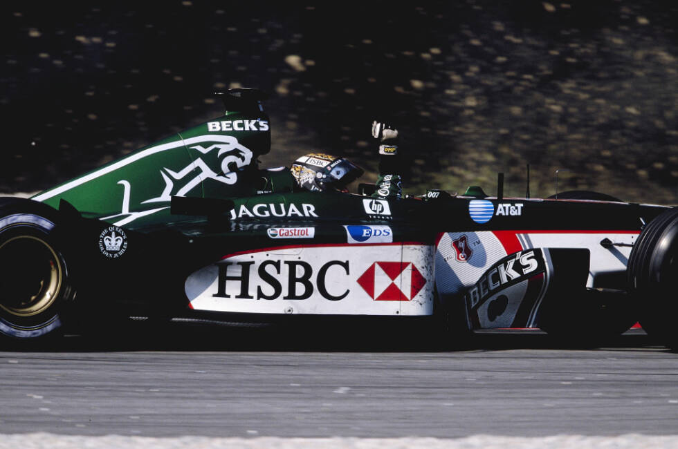 Foto zur News: Jaguar R3 (2002): Die &quot;Raubkatze&quot; darf bei grünen Autos natürlich nicht fehlen. Zwischen 2000 und 2004 schickte Ford die Edelmarke Jaguar als Werksteam in die Formel 1. Zwei dritte Plätze von Eddie Irvine lautete die magere Ausbeute in fünf Jahren.