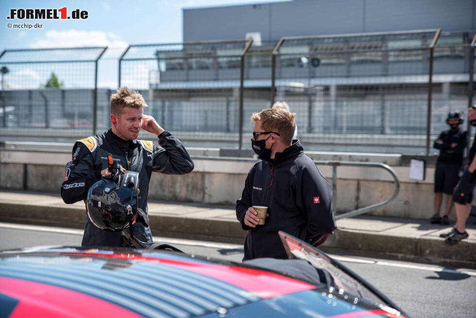Nico Hülkenberg (links) testet auf dem Nürburgring für das Team mcchip-dkr, das bis Ende 2019 den Lamborghini auf der Nürburgring-Nordschleife eingesetzt hat Nico Hülkenberg (links) testet auf dem Nürburgring für das Team mcchip-dkr, das bis Ende 2019 den Lamborghini auf der Nürburgring-Nordschleife eingesetzt hat