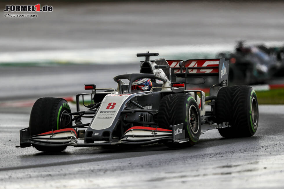 Foto zur News: Romain Grosjean (5): Abgesehen vom völlig überforderten Latifi vom reinen Speed her der langsamste Fahrer am Wochenende. Der Crash mit dem Williams-Fahrer war zwar nicht seine Schuld, ganz clever stellte er sich dabei aber auch nicht an. Zumal er sich unmittelbar danach direkt noch ein zweites Mal drehte ...