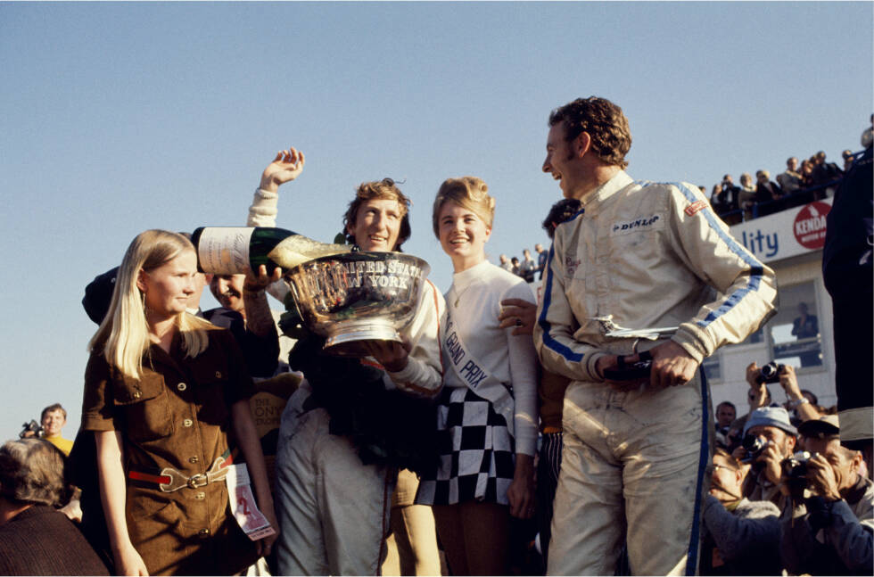 Foto zur News: Beim Grand Prix der Vereinigten Staaten 1969 feiert Rindt in seiner fünften Formel-1-Saison schließlich den ersten Sieg in der Königsklasse mit großem Vorsprung auf Piers Courage und John Surtees.