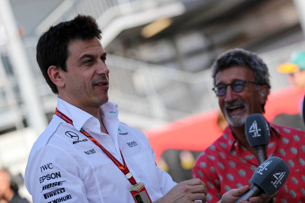 Foto zur News: ... Mercedes-Sportchef Toto Wolff ernste Töne anschlägt und Jordan für &quot;Fake News&quot; kritisiert. Mercedes bleibt in der Formel 1 - und gewinnt weitere Titel.