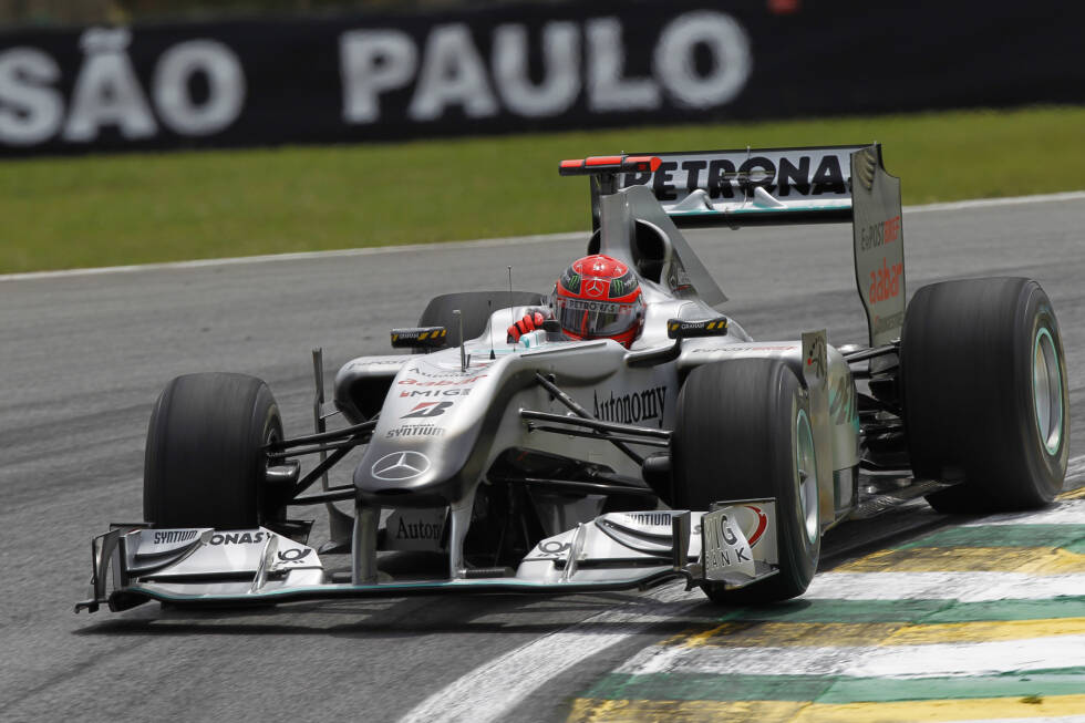Foto zur News: ... wenige Wochen später Wirklichkeit wird: Schumacher ist wieder da, und bei Mercedes!