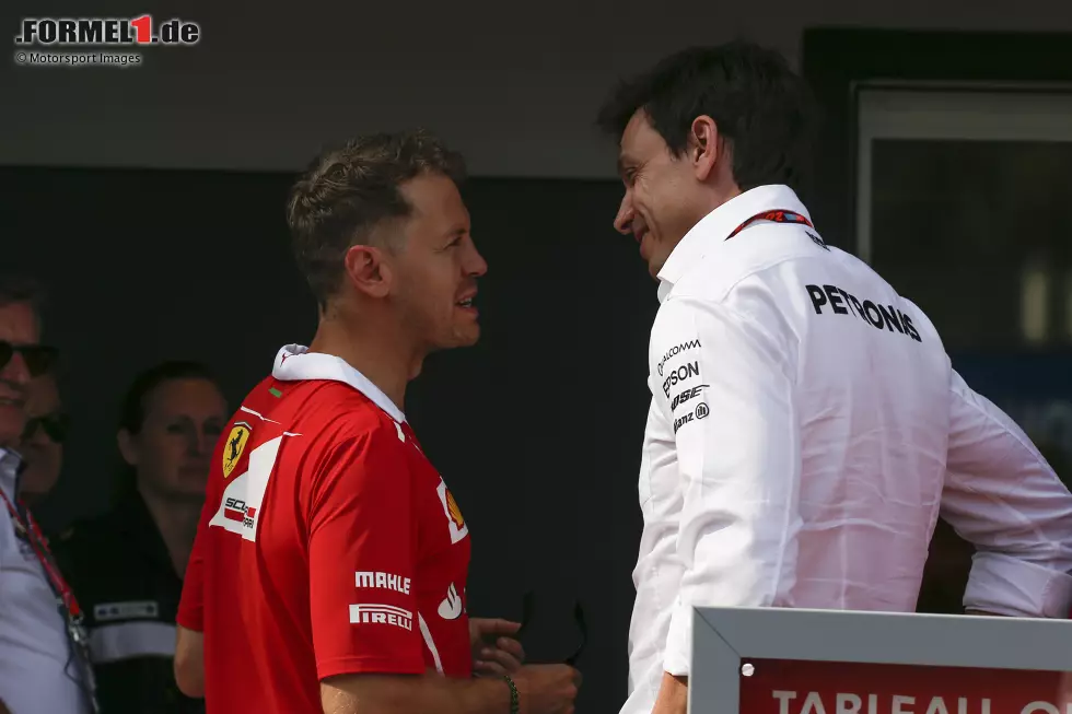 Sebastian Vettel verhandelt mit Mercedes. Das ist, was Jordan in der Saison 2017 ausplaudert. Ob das aber ... Foto zur News: Sebastian Vettel verhandelt mit Mercedes. Das ist, was Jordan in der Saison 2017 ausplaudert. Ob das aber ...