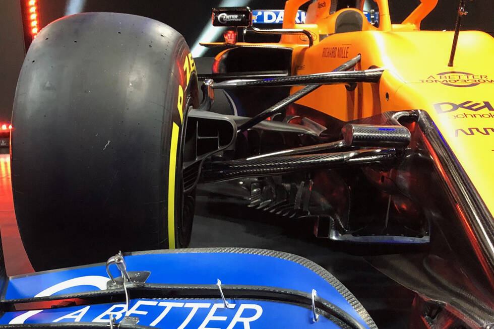 Foto zur News: Die exakte Positionierung der verschiedenen Komponenten relativ zueinander zeigt, dass McLaren hier den Luftstrom korrekt zu den Seitenkästen leiten möchte. Diese wurden völlig neu gestaltet.