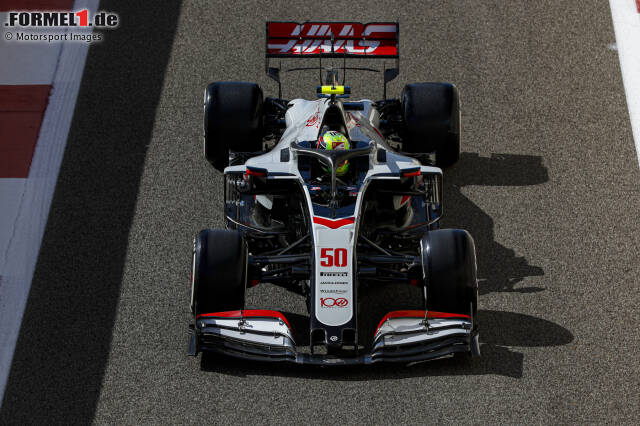 Foto zur News: Mick Schumacher ist in der Formel 1 angekommen. Im ersten Freien Training zum Abu-Dhabi-Grand-Prix fuhr der Weltmeister-Sohn erstmals an einem Rennwochenende und belegte P18 unter 20 Fahrern. Hier sind die Bilder-Höhepunkte dazu!